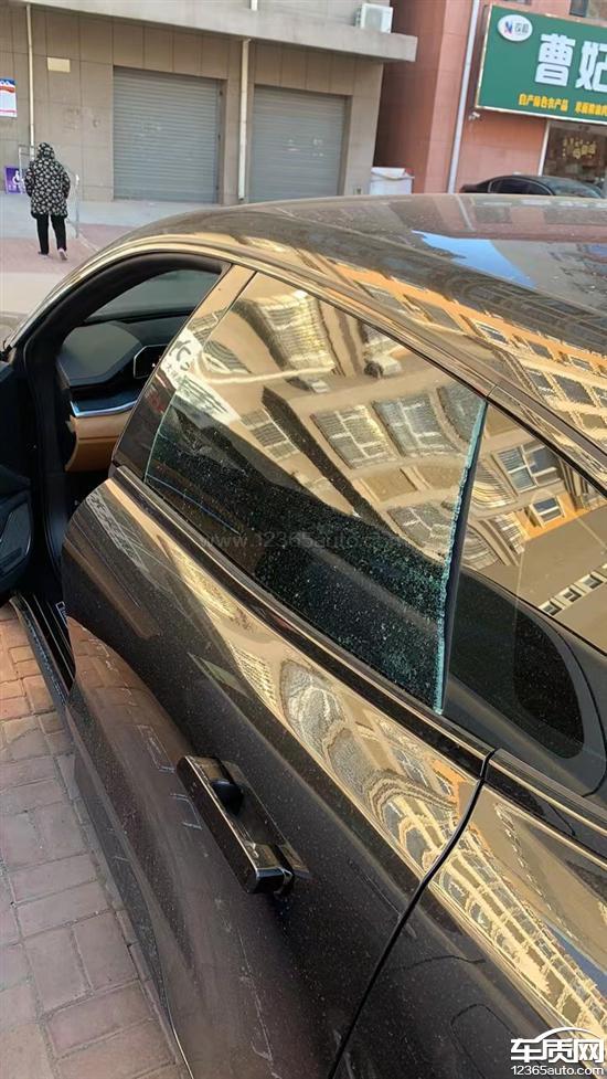 极氪zeekr001车门玻璃无外力因素破碎