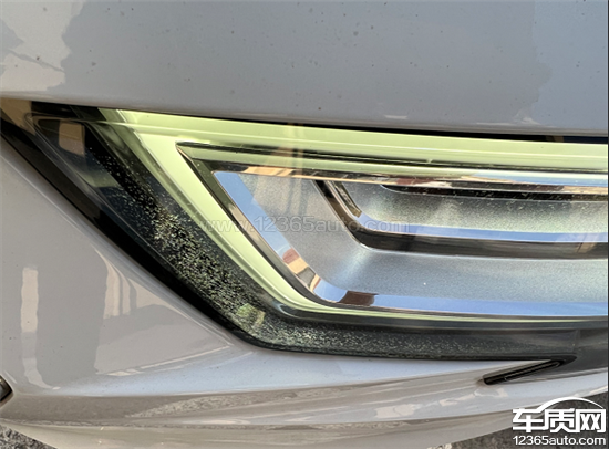 一汽奥迪a3车灯出现裂纹要求免费更换大灯