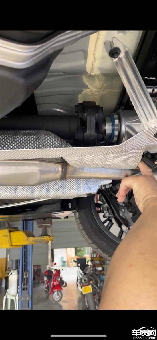 华晨宝马3系d挡切换到r挡传动轴异响