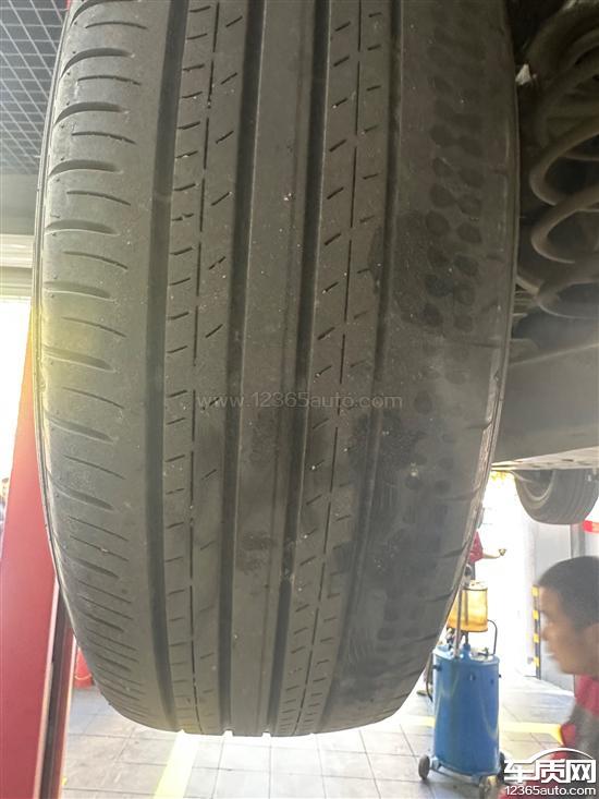 一汽丰田rav4荣放两后轮胎偏磨严重