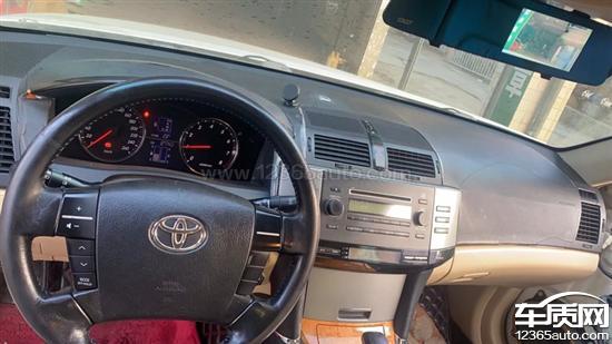 一汽丰田锐志仪表台严重老化开裂影响使用