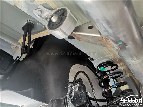 东风标致408新车排气管生锈存在质量问题