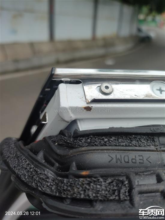 一汽丰田rav4荣放车门生锈希望处理