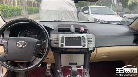 一汽丰田锐志仪表台老化开裂希望处理