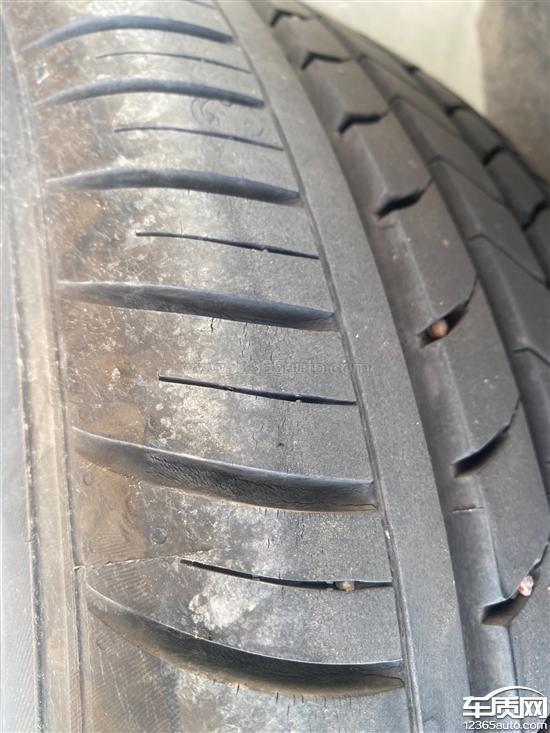 一汽大众捷达vs5玲珑轮胎全部开裂