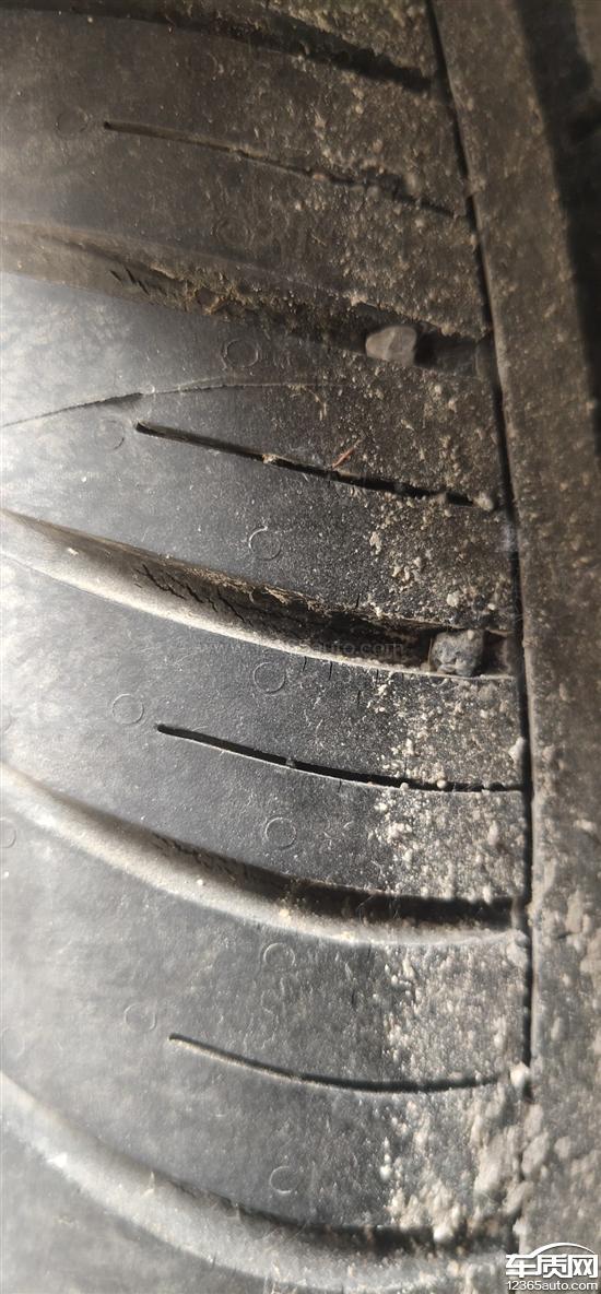 一汽大众捷达vs5玲珑轮胎有开裂的现象