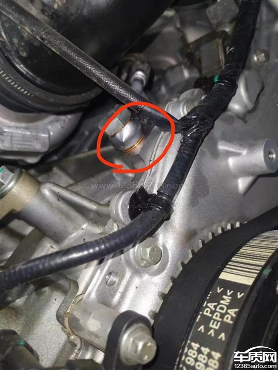 江铃福特领裕发动机正时盖涡轮增压管漏油