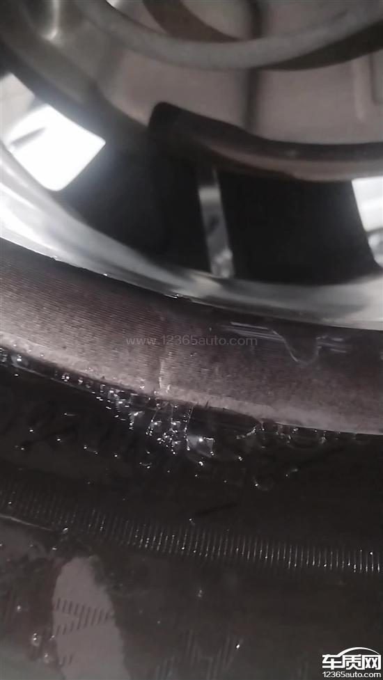 理想L8轮毂变ŞD轮胎漏气 跑偏