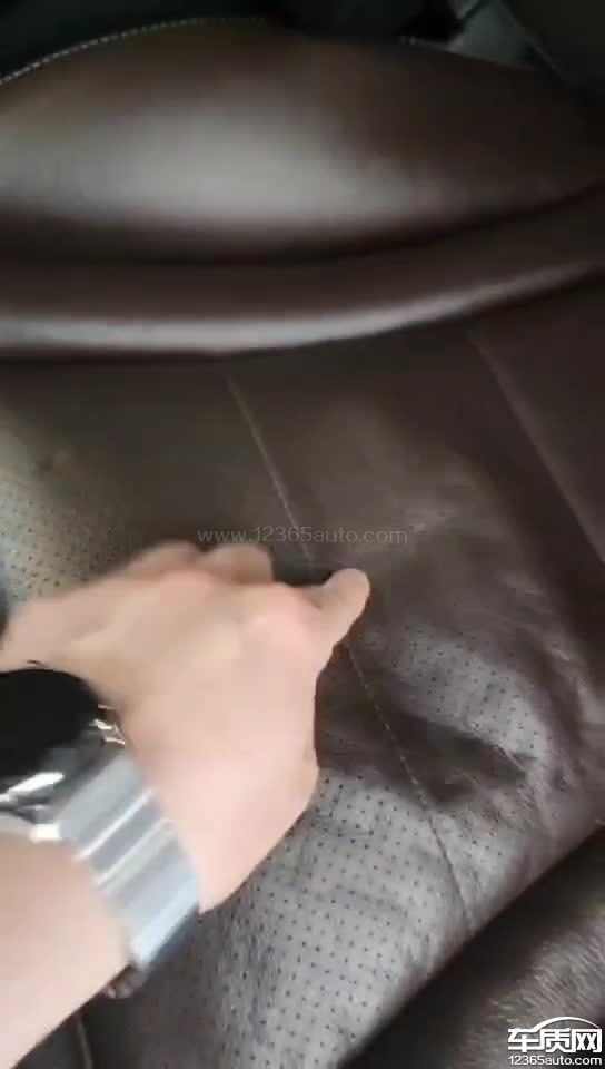 北京奔驰GLC主驾驶座椅皮套变硬 座椅鼓包
