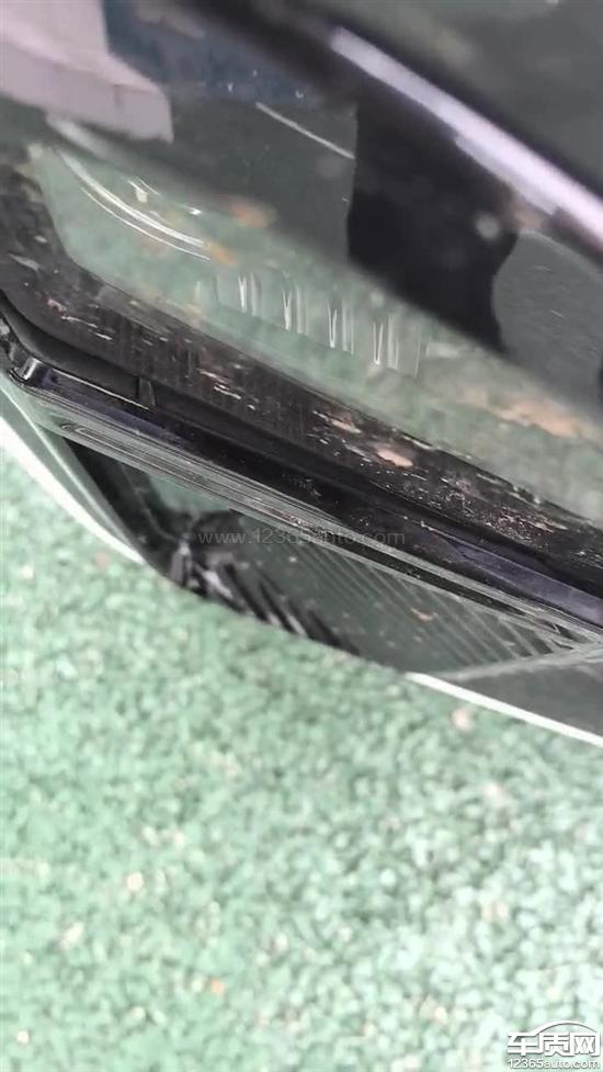 极狐考拉左侧大灯无故开?不予质保