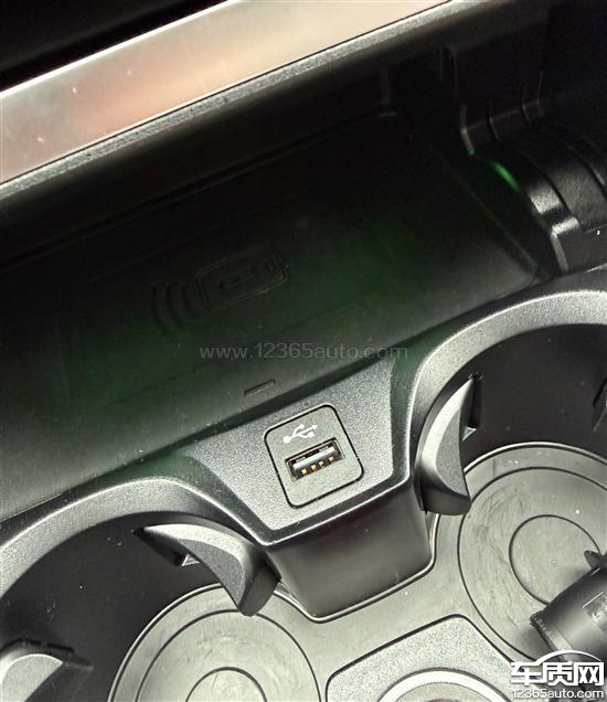 华晨宝马3系卡片钥匙被<em>无线</em><em>充电</em>烧毁