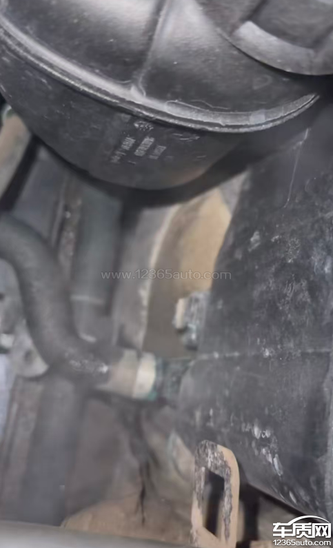 华晨宝马5<em>系</em><em>冷却</em><em>系统</em>水管泄漏 要求处理