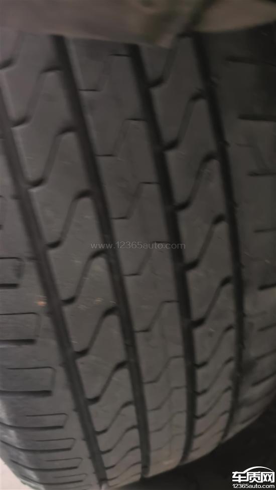 奇瑞瑞虎8后轮吃胎偏磨 轮胎磨损
