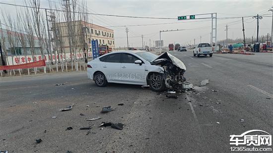 比亚迪秦PLUS 事故<em>气囊</em>未弹出