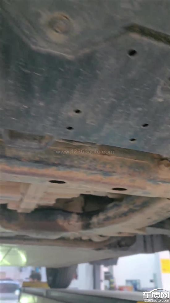 埃安AION V底盘严重生锈腐蚀 要求处理