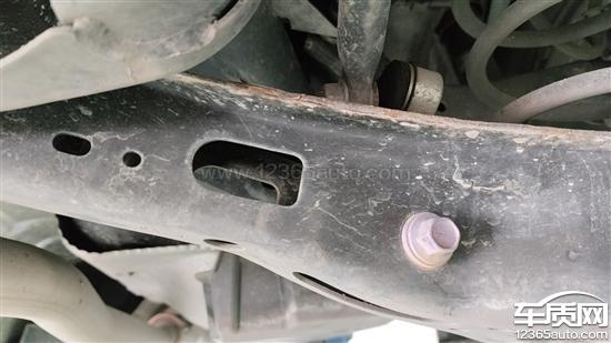 广汽丰田威兰达后<em>悬架</em>生锈 希望厂家处理