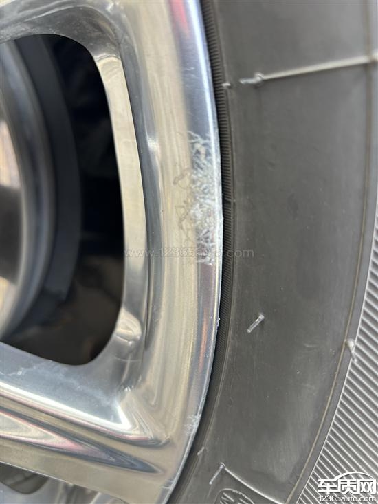 别克昂科旗质保期内<em>轮毂</em>氧化腐蚀严重