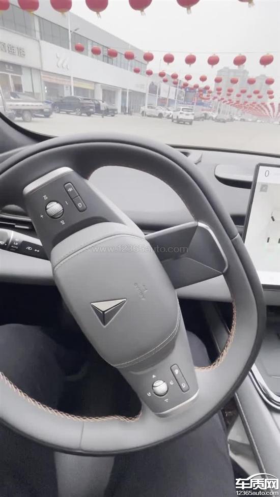 深蓝S05转向沉重 方向不回正 问题未解决