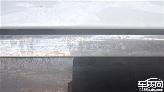 比亚迪宋PLUS新能源车门边框镀铬条腐蚀