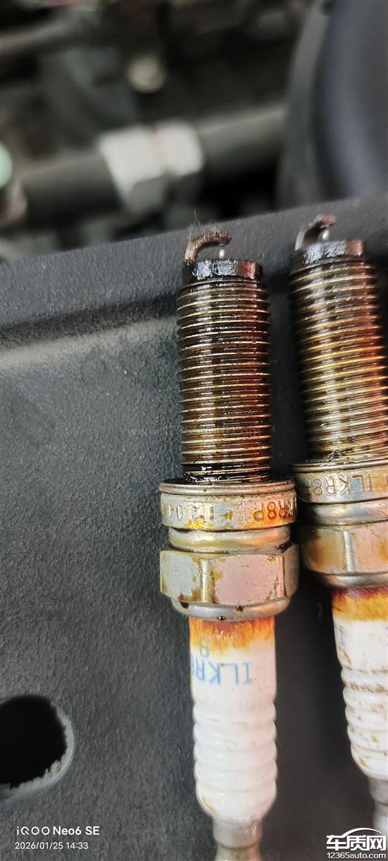 广汽传祺GS4发动机<em>火花</em><em>塞</em>渗机油