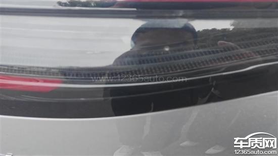 吉利银河星舰7非人为原因尾灯开裂