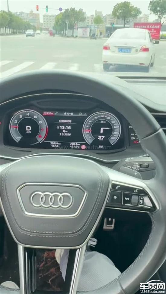 一汽奥迪A6L方向盘向右转向后无法回正