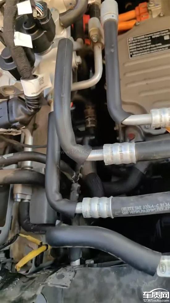 比亚迪元UP车辆空调间断性无法制热