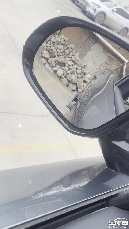 比亚迪唐L主驾驶门把手锁车时偶发性卡住