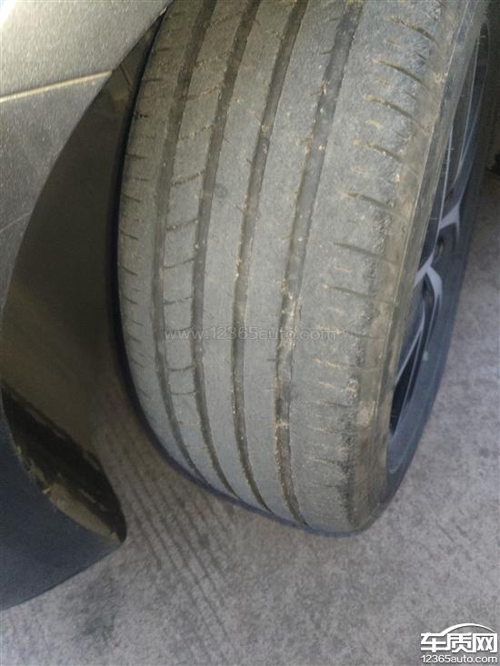 比亚迪秦L四个<em>轮胎</em>吃胎偏磨导致<em>轮胎</em>磨损