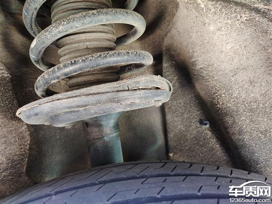 比亚迪唐新能源底盘异响 方向盘异响