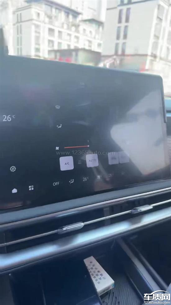 北京越野BJ30车机黑屏死机 不显示数据