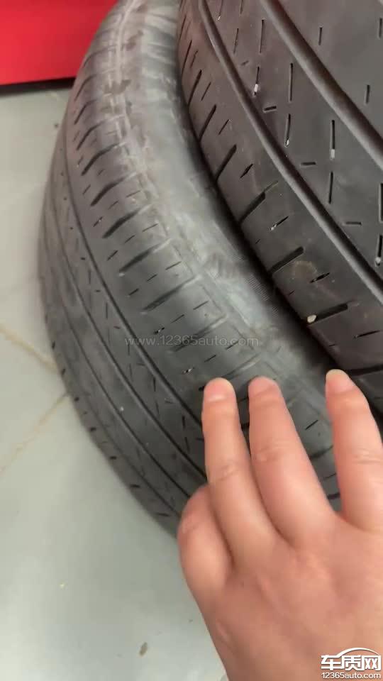 广汽本田雅阁后轮吃胎偏磨导致轮胎磨损