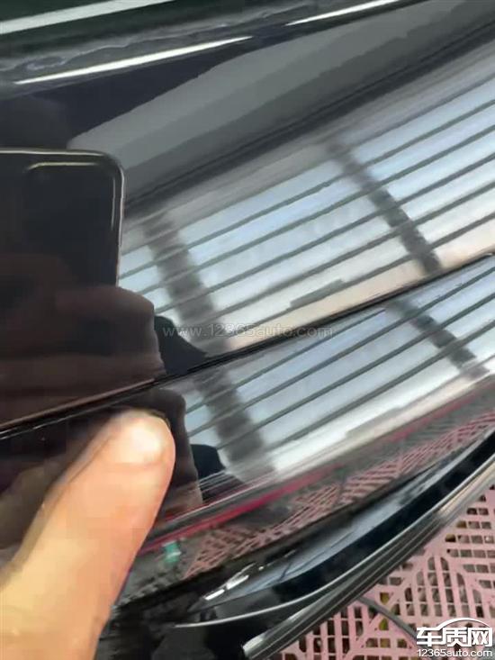 上汽大众途昂尾灯质量问题 频繁开裂