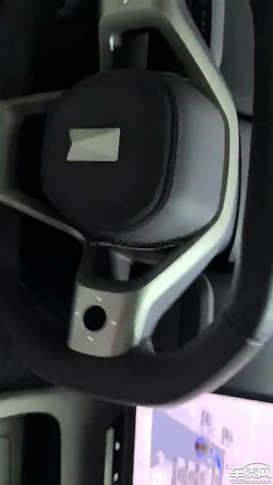 阿维塔12智驾时转向系统异响严重