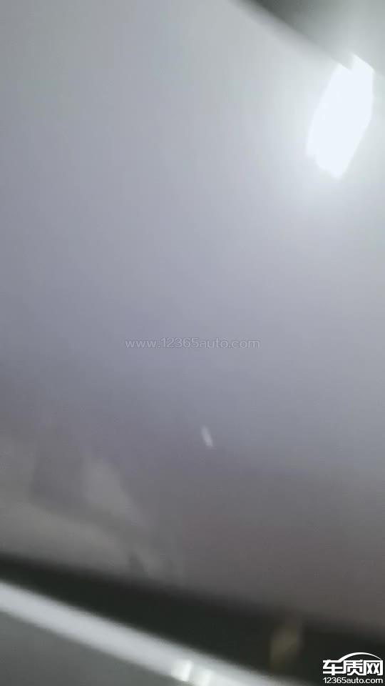 小鹏G6车机黑屏死机 门锁无法解闭锁