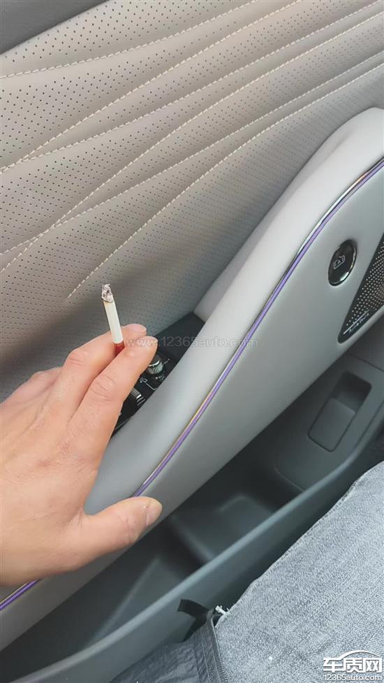 吉利银河星耀8主驾车窗所有按键失灵