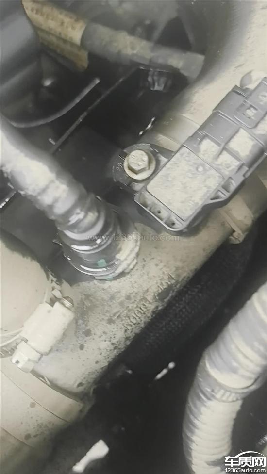 北京越野BJ40发动机报废 增压器损坏