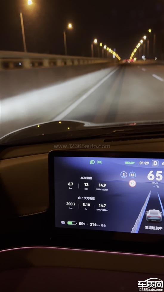 鸿蒙智行智界S7正常行驶底盘异响 座椅异响