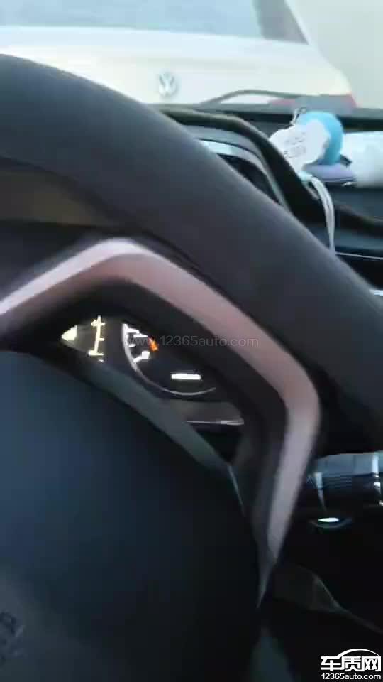 奇瑞瑞虎3x打方向异响 车门卡滞