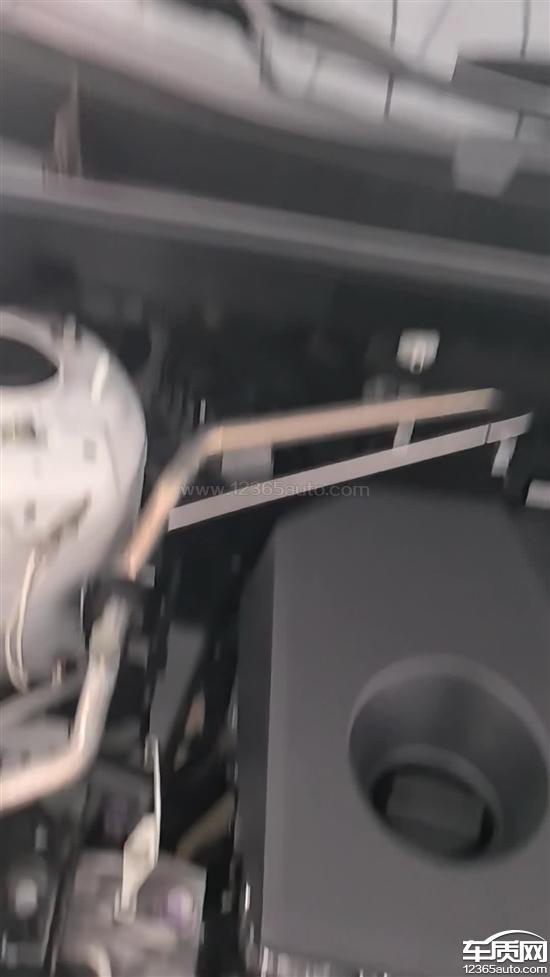 一汽丰田RAV4荣放空调压缩机漏油