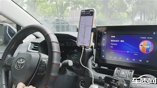 一汽丰田RAV4荣放中控声音不受控制自动变化