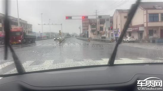 比亚迪元UP气囊报警 雨刮刮不干净