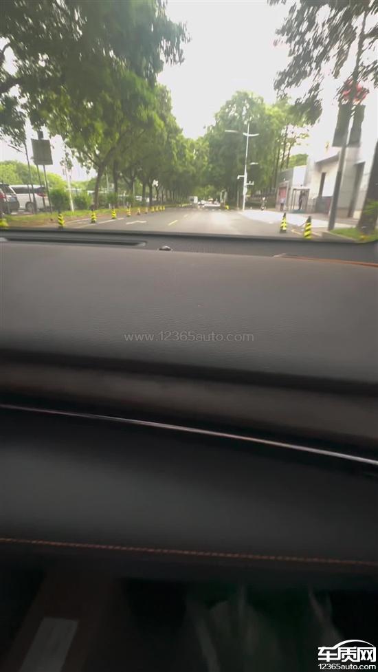 一汽丰田亚洲龙原厂仪表台色差严重
