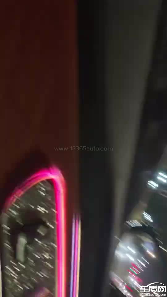 奇瑞风云A9L主驾驶氛围灯亮一半不亮