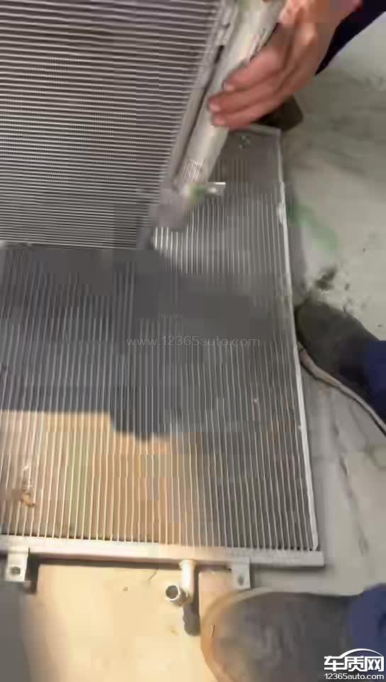 宝骏云海操作不当导致空调系统受损