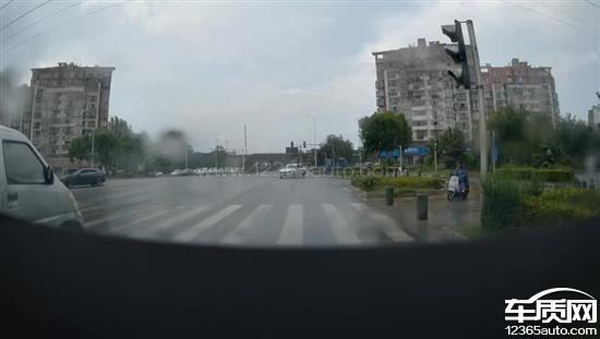 小米SU7辅助驾驶系统识别错误 自动退出