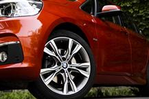 寶馬2系旅行車(chē)