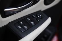 寶馬2系旅行車(chē)