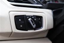 寶馬2系旅行車(chē)