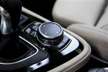 寶馬2系旅行車(chē)